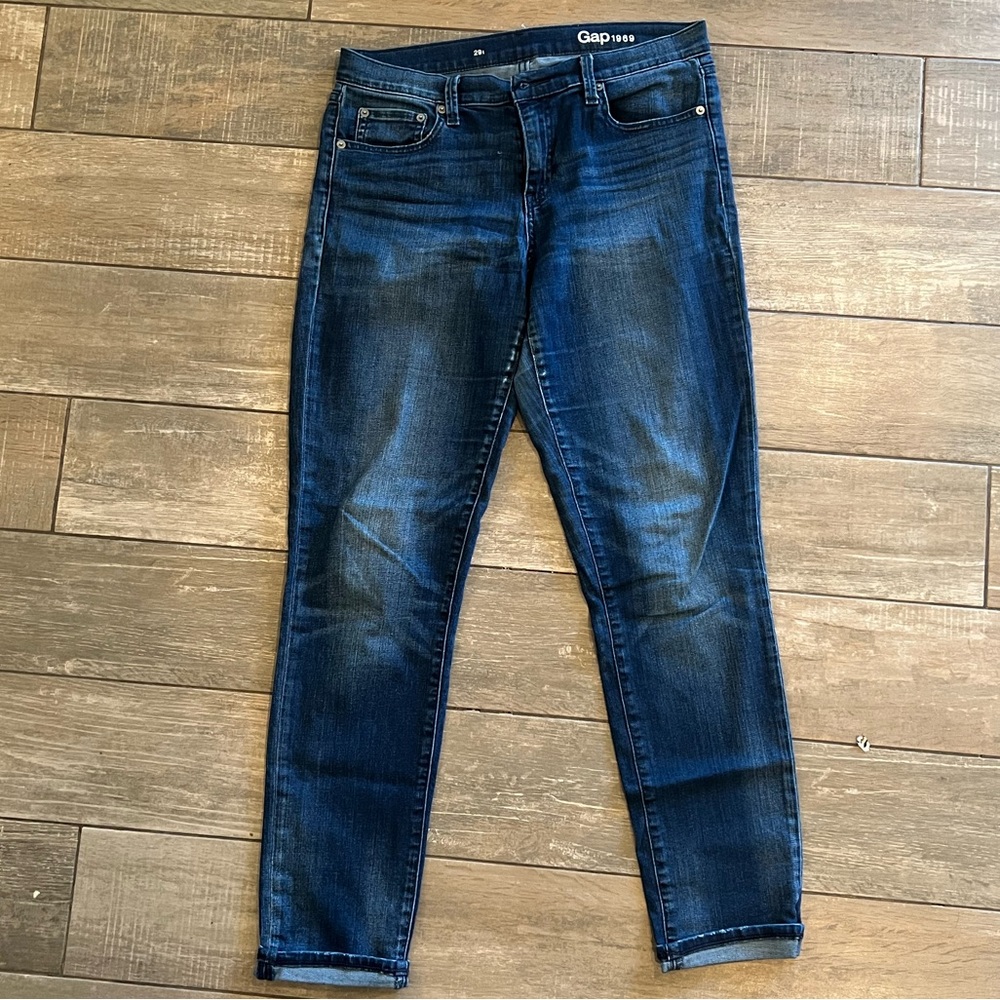Gap 29 Tall girlfriend jeans medium/dark wash